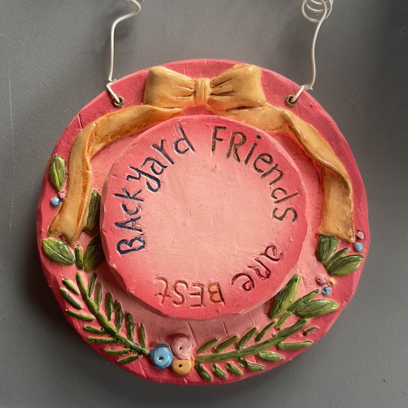 Backyard Friends Are Best Hanging Decoration 👒 - Picture 2 of 6
